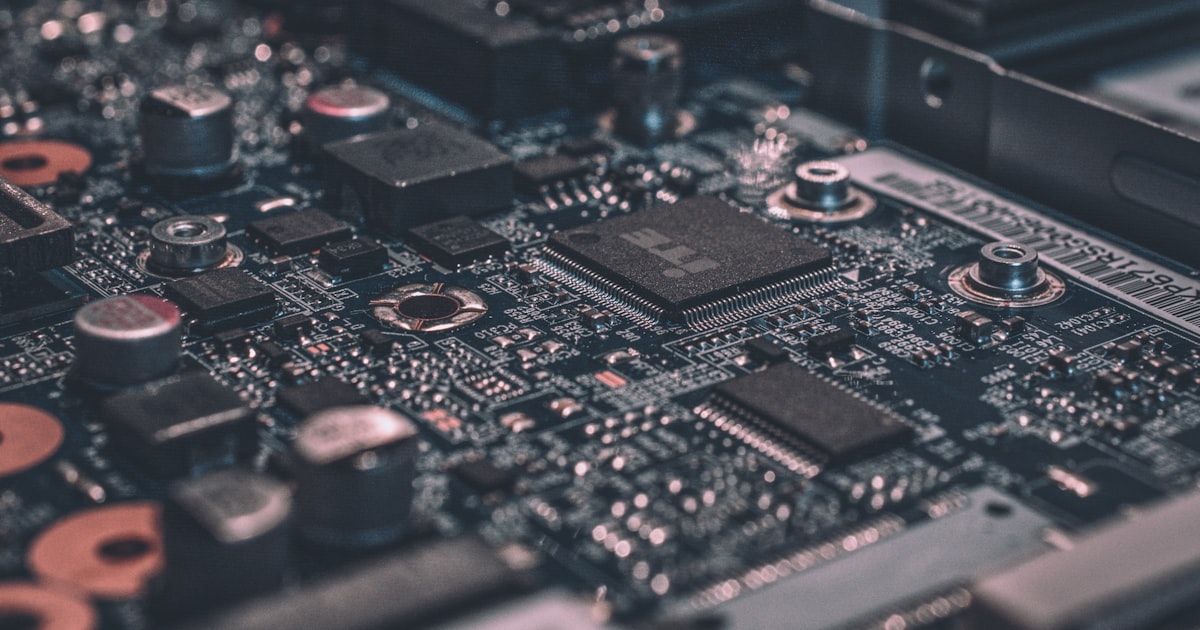 Composants électroniques et circuits imprimés